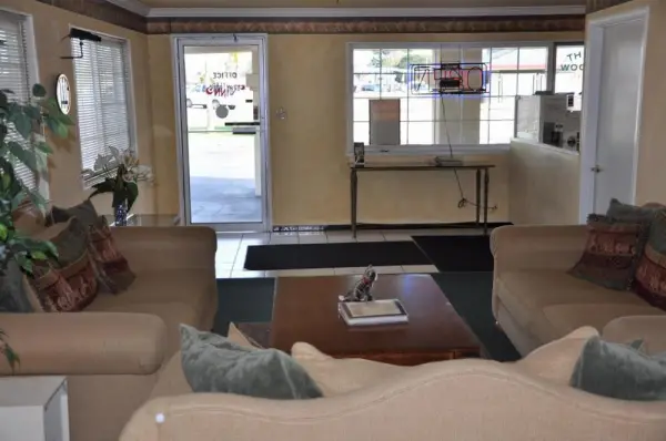 Travelers Inn Manteca 5